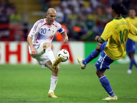 ZIZOU VS DINHO